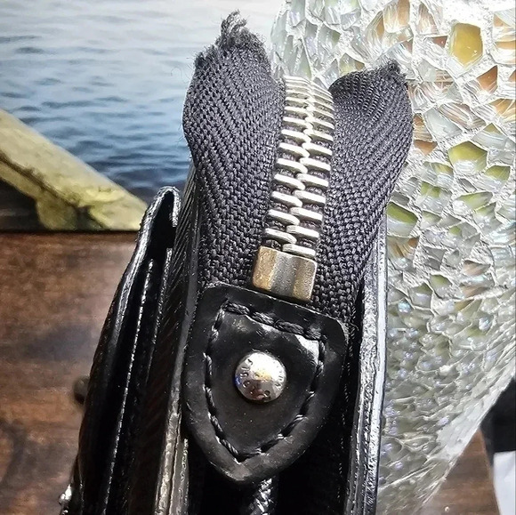 Louis Vuitton Electric Leather Clutch/Wristlet - Picture 15 of 16